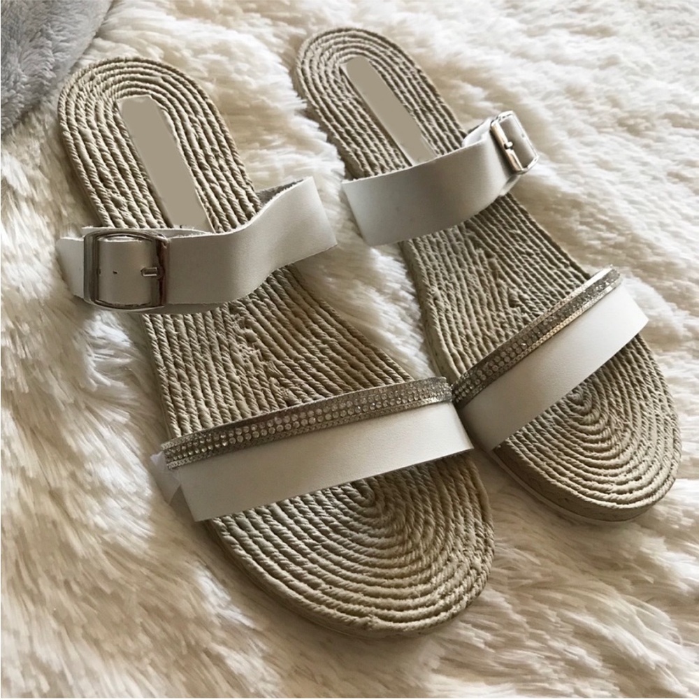 White Metallic Open Toe Woven Women’s Sandals✨
